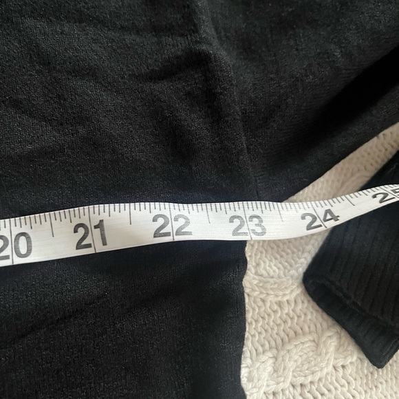 New! Max Studio Black Fine Gauge Hoodie Women’s size Large - Picture 14 of 15